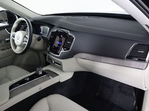 Used 2024 Volvo XC90 B5 Plus w/ Protection Package Premier AWD/4WD image 9