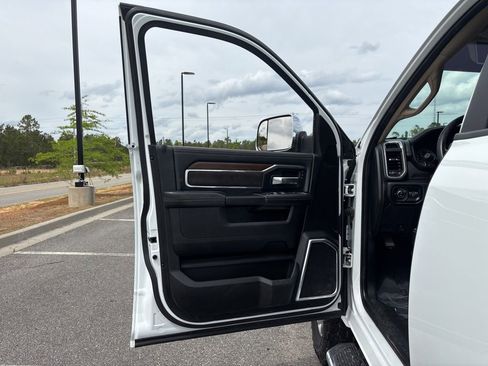 Used 2022 RAM 2500 Laramie AWD/4WD image 60
