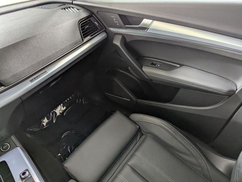 Certified 2025 Audi Q5 Prestige AWD/4WD image 11