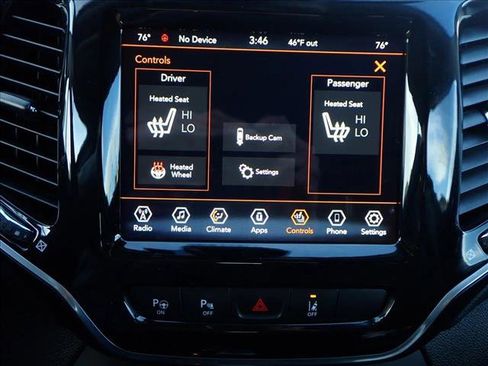 Used 2021 Jeep Cherokee Limited image 24