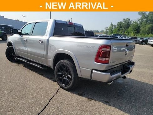 Used 2022 RAM 1500 Laramie AWD/4WD image 5