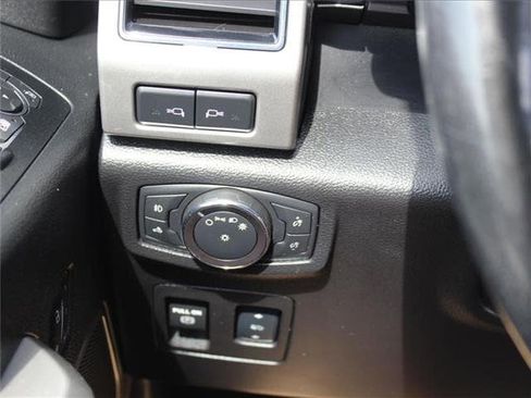 Used 2018 Ford F150 Lariat image 13