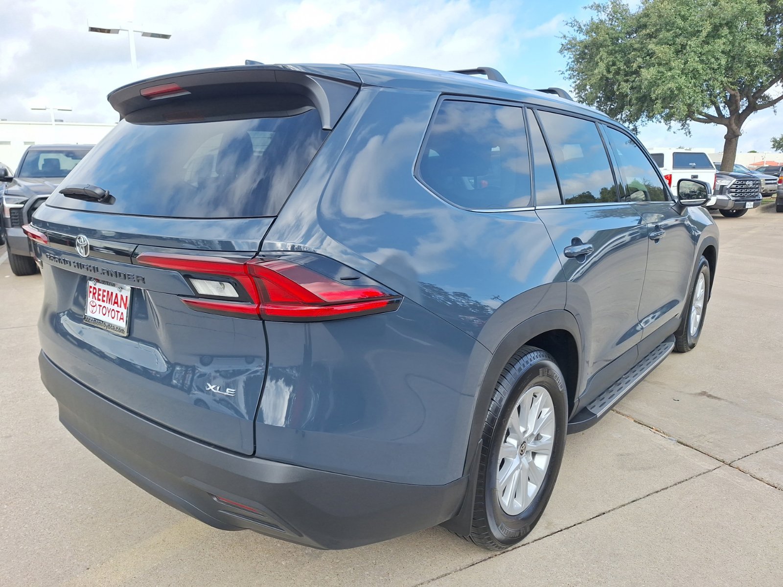Used 2026 Toyota Grand Highlander FWD image 6