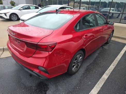 Certified 2024 Kia Forte LXS FWD image 6