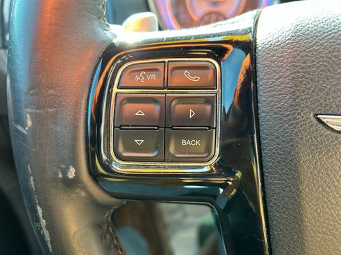 Used 2013 Chrysler 300 S image 18