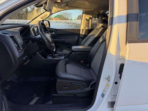 Used 2017 Chevrolet Colorado Z71 image 17