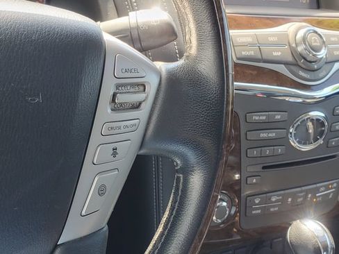 Used 2017 INFINITI QX80 4WD w/ Driver Assistance Package image 18