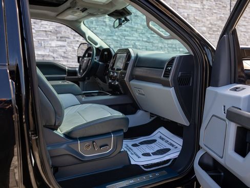 Used 2022 Ford F450 Limited w/ FX4 Off-Road Package image 32