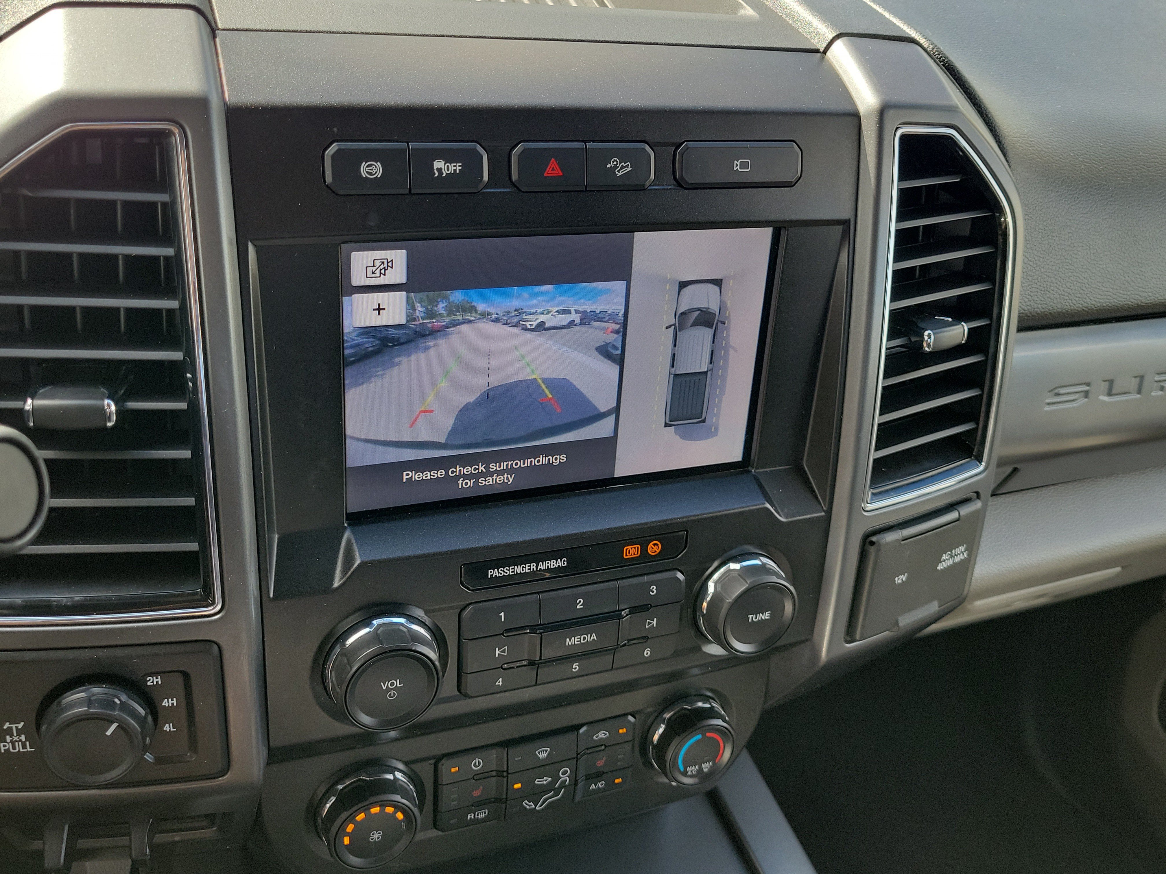 Used 2019 Ford F250 XLT w/ XLT Premium Package AWD/4WD image 25