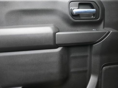 Used 2024 Chevrolet Silverado 2500 Custom w/ Custom Value Package image 16