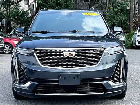 Used 2023 Cadillac XT6 Premium Luxury w/ Platinum Package AWD/4WD image 2