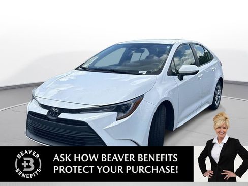 Used 2023 Toyota Corolla LE FWD image 1