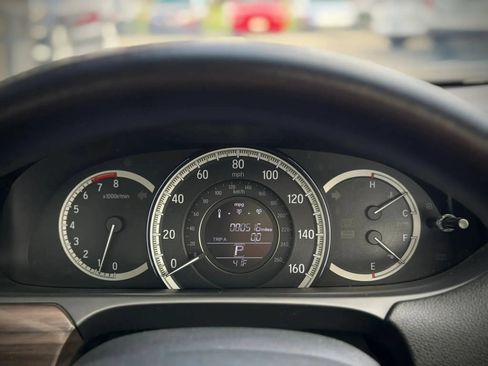 Used 2016 Honda Accord EX image 22
