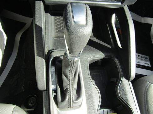 Used 2022 Nissan Frontier SV w/ Technology Package image 24