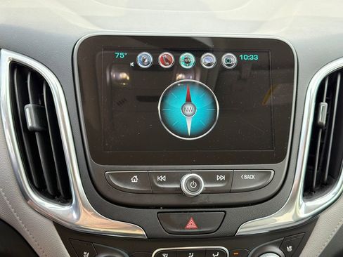 Used 2018 Chevrolet Equinox Premier FWD image 30