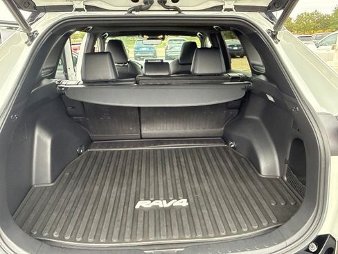 Used 2020 Toyota RAV4 XSE w/ XSE Grade Weather Package AWD/4WD image 28