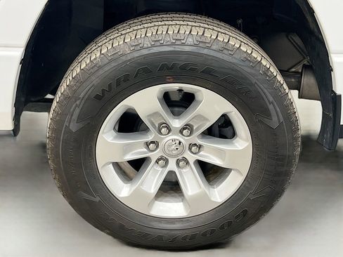 Used 2024 RAM 1500 Laramie image 35