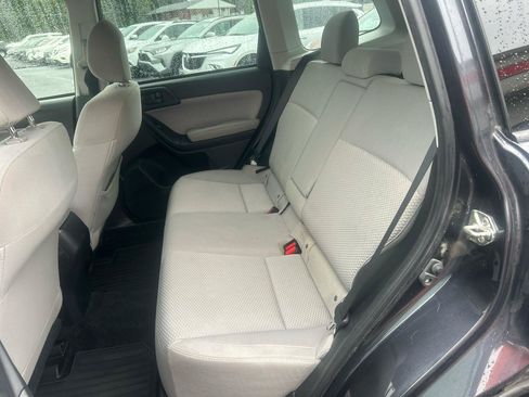 Used 2018 Subaru Forester 2.5i Premium AWD/4WD image 11