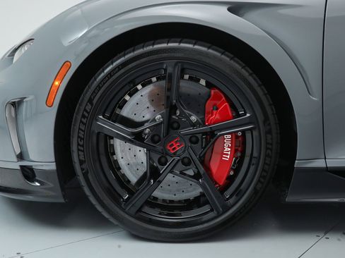 Used 2024 Bugatti Chiron Super Sport image 62