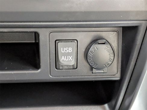 Used 2017 Toyota 4Runner SR5 Premium image 25