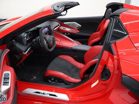 Used 2023 Chevrolet Corvette Stingray Premium Conv w/ Z51 Performance Package RWD image 30