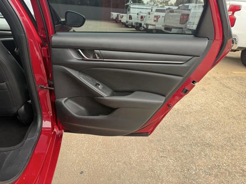 Used 2020 Honda Accord Sport image 16