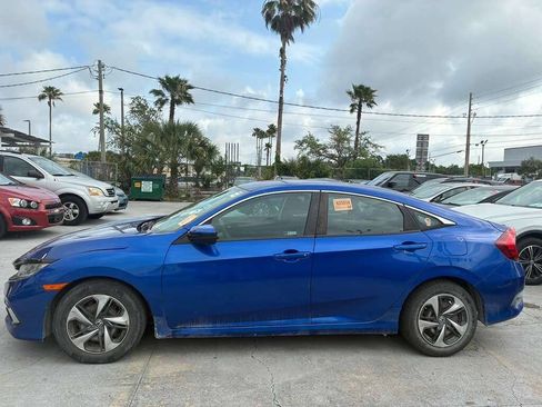 Used 2019 Honda Civic LX image 2
