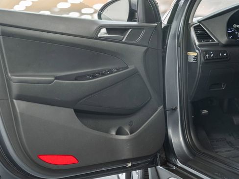 Used 2017 Hyundai Tucson Sport w/ Cargo Package image 41