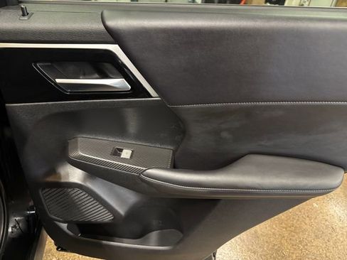 Used 2024 Mitsubishi Outlander SE AWD/4WD image 24