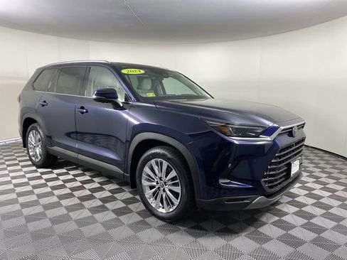 Used 2024 Toyota Grand Highlander AWD image 1