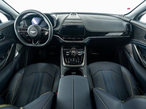 Used 2025 Aston Martin DBX 707 image 28