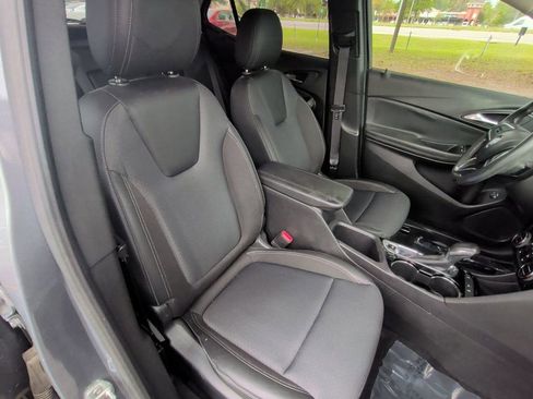 Used 2022 Buick Encore GX Select w/ Sport Touring Package FWD image 21