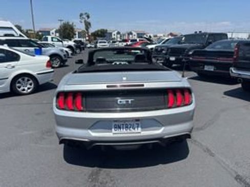 Used 2018 Ford Mustang GT Premium RWD image 6