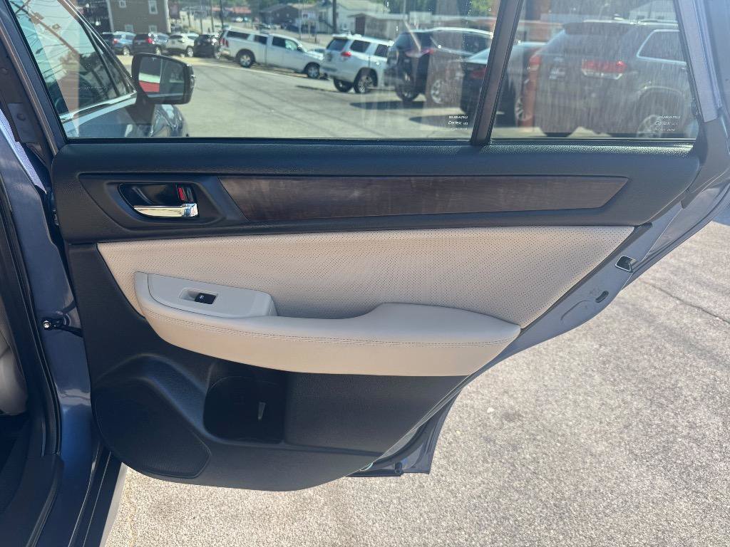 Used 2017 Subaru Outback 2.5i Limited AWD/4WD image 22