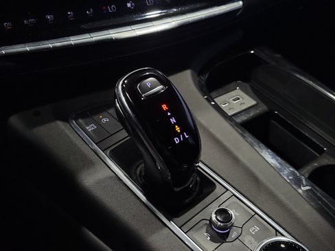 Used 2024 Cadillac Escalade Sport AWD/4WD image 30