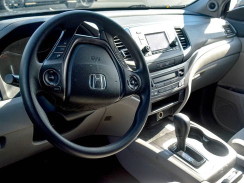 Used 2018 Honda Pilot LX image 11