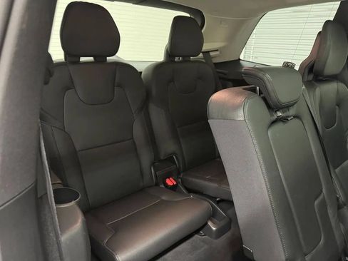 Used 2019 Volvo XC90 T6 Momentum w/ Advanced Package AWD/4WD image 17