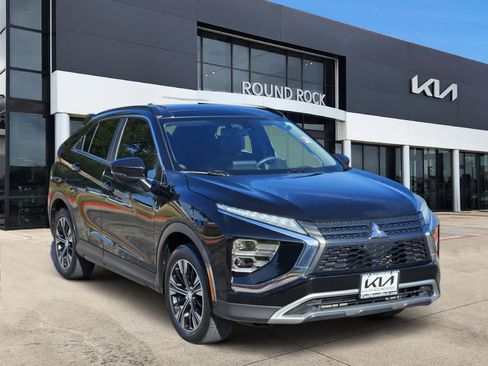 Used 2022 Mitsubishi Eclipse Cross SE FWD image 3