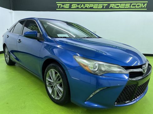 Used 2017 Toyota Camry SE FWD image 2