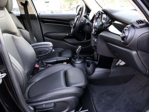 Used 2022 MINI Cooper S image 19