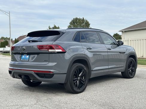 Used 2023 Volkswagen Atlas Cross Sport SEL R-Line image 7
