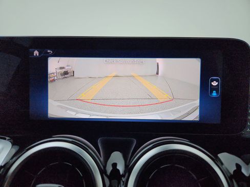 Certified 2026 Mercedes-Benz GLB 250 image 25