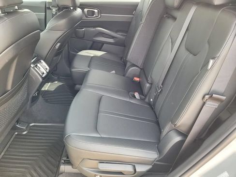 New 2026 Kia Sorento S w/ S Panoramic Sunroof Package FWD image 13