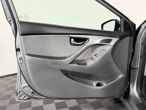 Used 2013 Hyundai Elantra GLS w/ Preferred Pkg FWD image 25