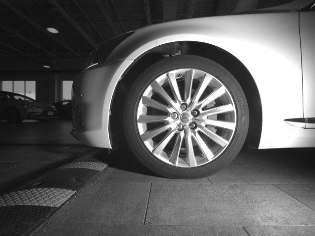 Used 2013 Lexus LS 460 AWD w/ Comfort Pkg image 5