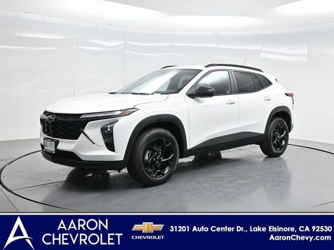 New 2026 Chevrolet Trax LT w/ Driver Confidence Package FWD image 1