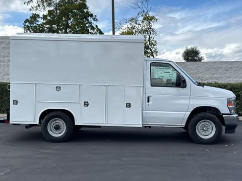 New 2026 Ford E-350 and Econoline 350 Super Duty w/ Power Equipment Group image 3