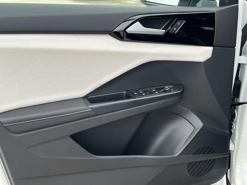 New 2026 Volkswagen Taos S FWD image 10