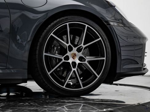 Used 2025 Porsche 911 Carrera T RWD image 91