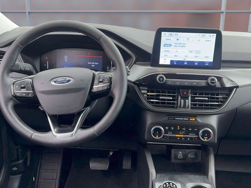 Used 2024 Ford Escape Active image 11